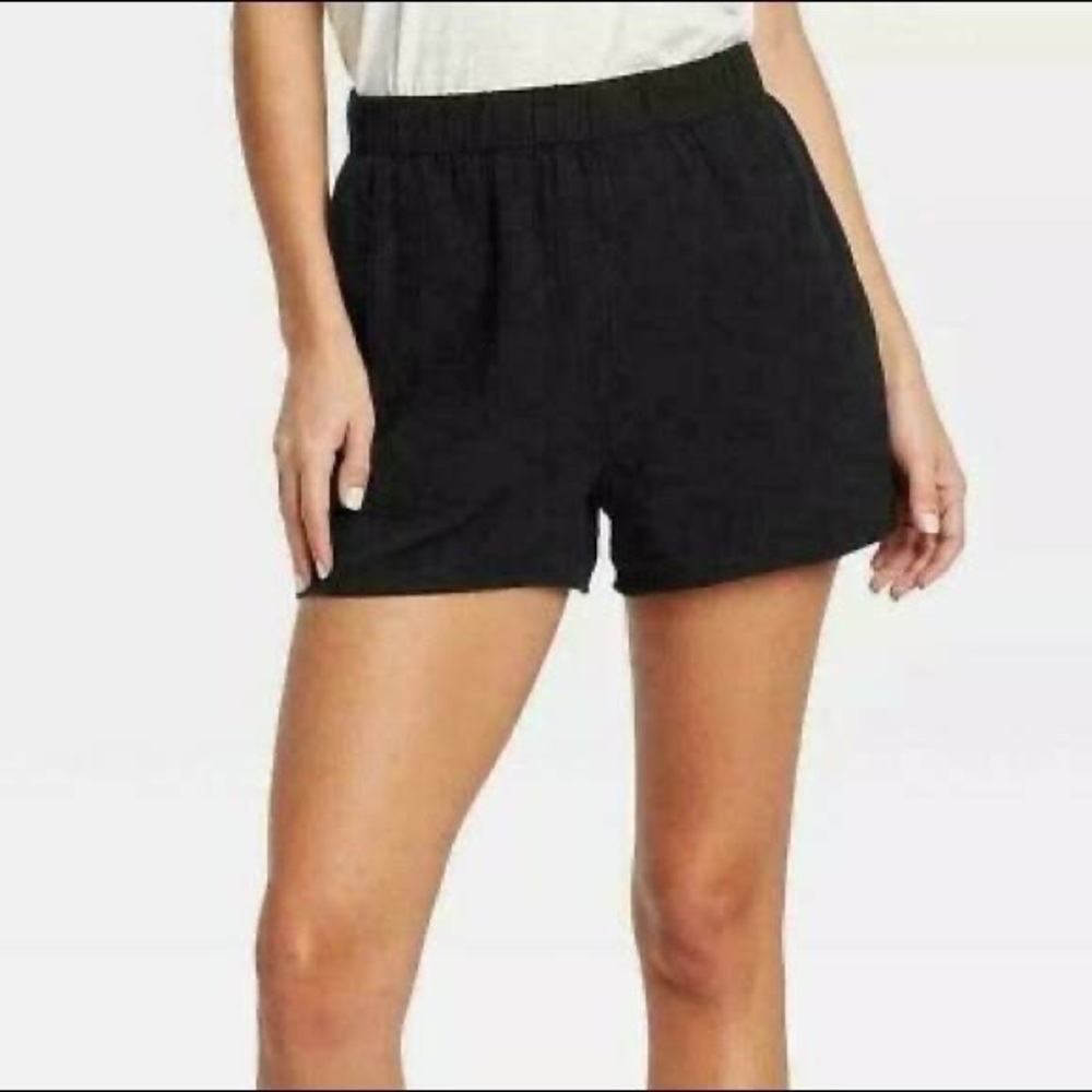 Universal Thread Shorts